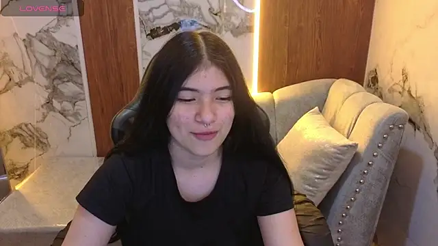 Snapshot of alesia_v_v chatting on 08-06-26, 03:12 alesia v v online show from 08-06-26, 03:12