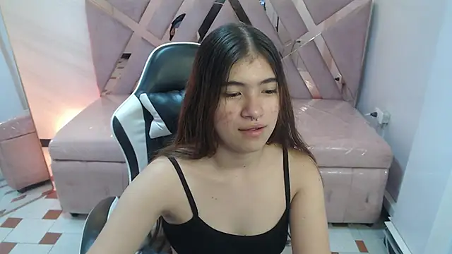 Snapshot of alesia_v_v chatting on 06-09-26, 03:29 alesia v v online show from 06-09-26, 03:29
