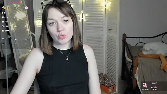 Snapshot of RinaSXY chatting on 06-25-26, 02:11 RinaSXY online show from 06-25-26, 02:11