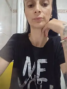 Snapshot of BlissAria chatting on 05-25-26, 04:17 BlissAria online show from 05-25-26, 04:17