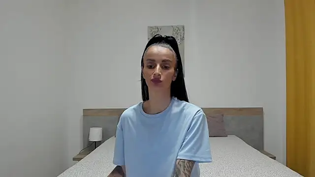 Snapshot of BlissAria chatting on 06-06-26, 08:25 BlissAria online show from 06-06-26, 08:25