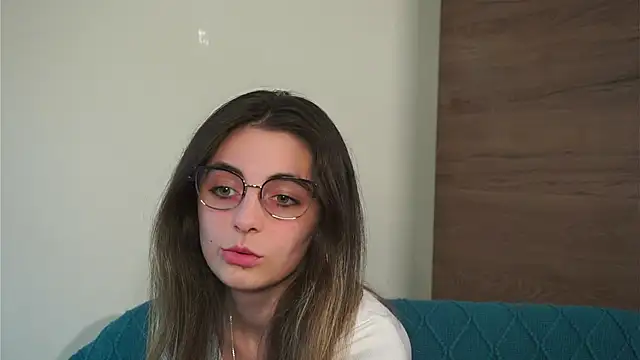 LexiaMirel online show from 05-08-26, 04:00