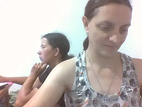 Kimmy Webb online show from 06-17-26, 06:29