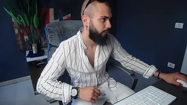 OscarWillss online show from 06-18-26, 04:55