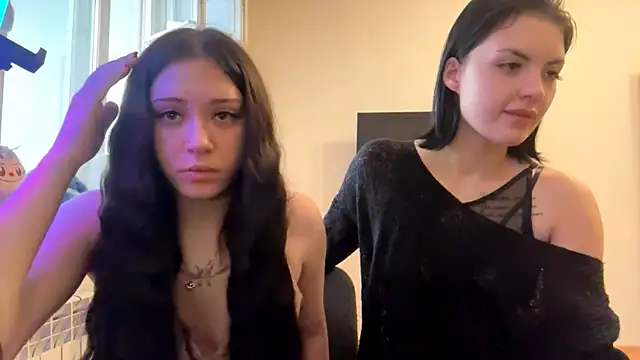 AleciaNadell online show from 05-11-26, 03:40