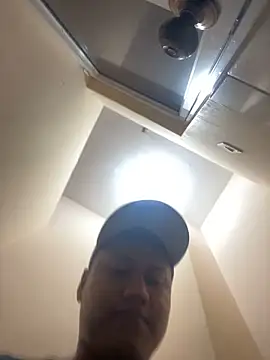 alejandro hottts online show from 05-20-26, 07:44