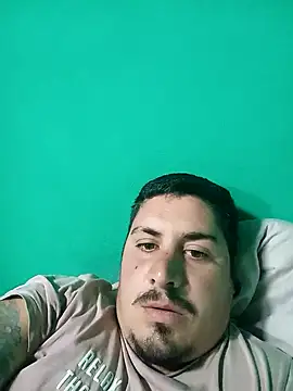 juaniglesias1977 online show from 05-08-26, 04:33