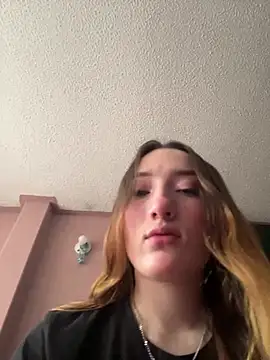 Snapshot of Valery_Salmons chatting on 07-03-26, 12:33 Valery Salmons online show from 07-03-26, 12:33