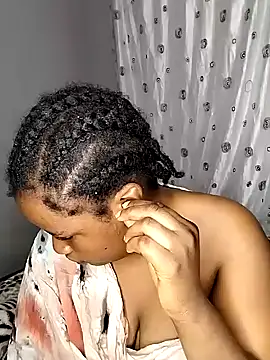Snapshot of JuicyHoney_01 chatting on 06-21-26, 05:13 JuicyHoney 01 online show from 06-21-26, 05:13