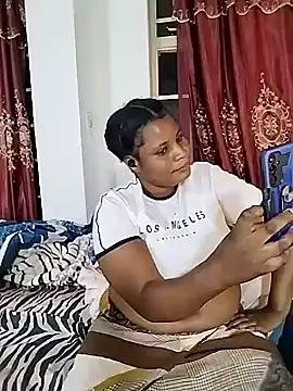 JuicyHoney 01 online show from 07-24-26, 06:48