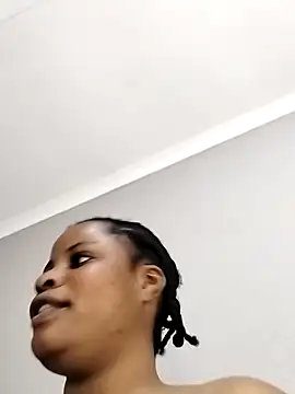 Snapshot of JuicyHoney_01 chatting on 06-19-26, 05:57 JuicyHoney 01 online show from 06-19-26, 05:57