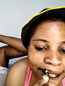 Snapshot of JuicyHoney_01 chatting on 06-04-26, 08:30 JuicyHoney 01 online show from 06-04-26, 08:30