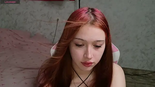 Snapshot of Luvellia chatting on 06-16-26, 05:40 Luvellia online show from 06-16-26, 05:40