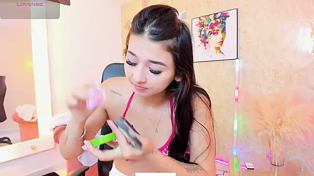 Littlee Mia online show from 06-04-26, 11:15