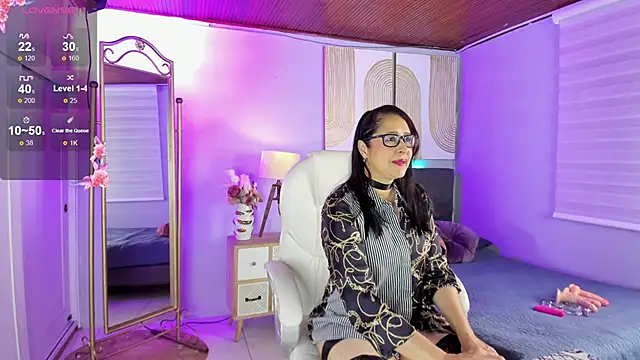 Bella milff  online show from 05-28-26, 08:04