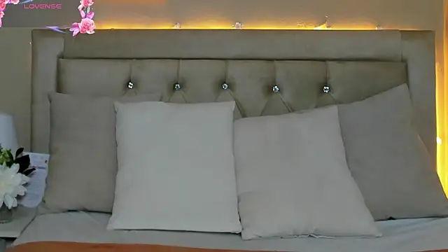 EmilyWinter  online show from 06-03-26, 11:55
