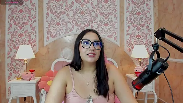 Cassie Caresse online show from 05-14-26, 08:39