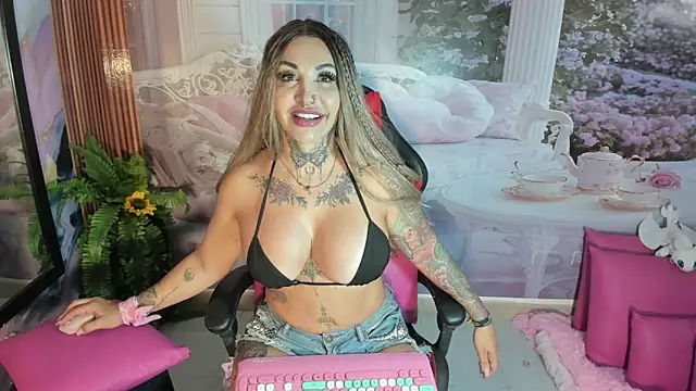 LaylaWatsson online show from 05-31-26, 04:35