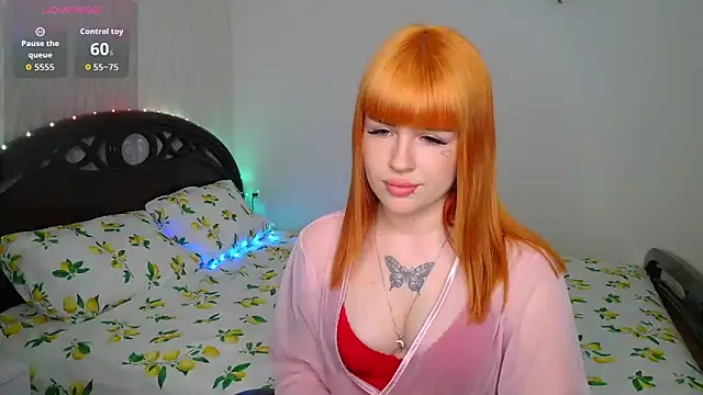 Snapshot of VelvetEmber chatting on 06-04-26, 02:22 VelvetEmber online show from 06-04-26, 02:22