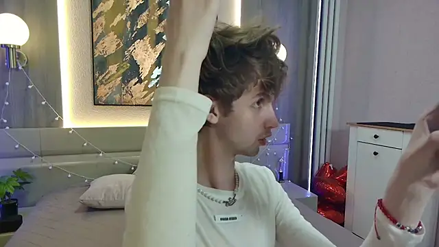 Bimbo boy  online show from 06-12-26, 03:43