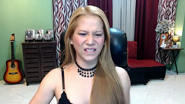 dreamgirlHILARY online show from 10-24-25, 05:06