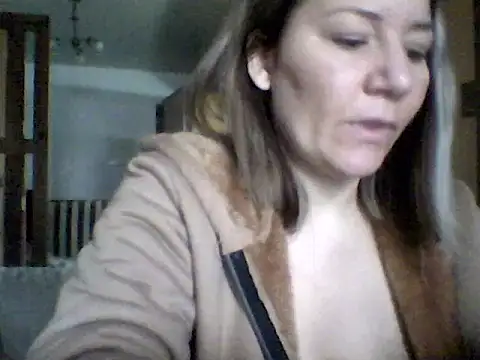 Snapshot of AllisonLove2 chatting on 06-04-26, 04:00 AllisonLove2 online show from 06-04-26, 04:00