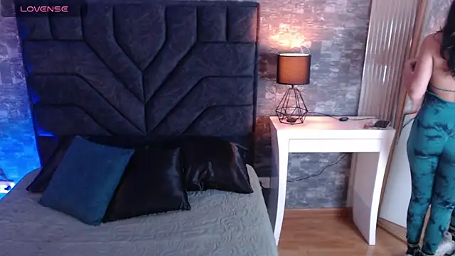 Snapshot of Mily_Fg chatting on 06-16-26, 03:17 Mily Fg online show from 06-16-26, 03:17