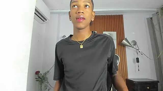 Afrowayuu online show from 06-10-26, 05:47