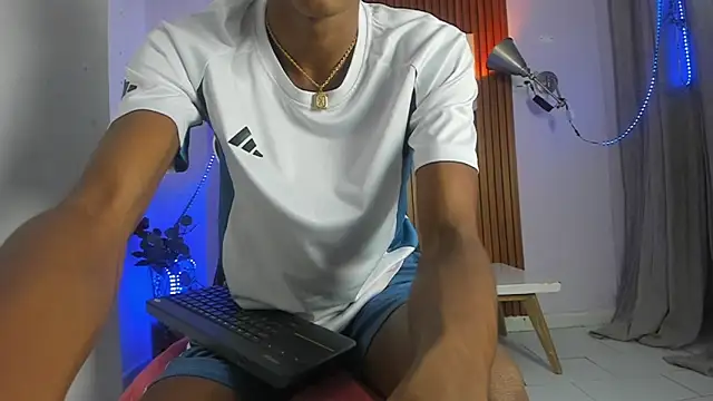 Afrowayuu online show from 05-15-26, 05:55