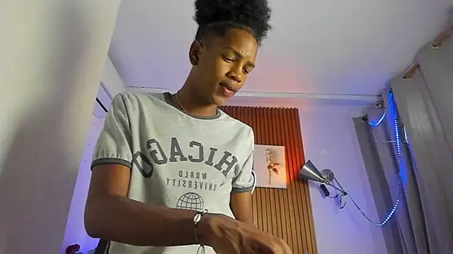 Afrowayuu online show from 06-16-26, 05:46