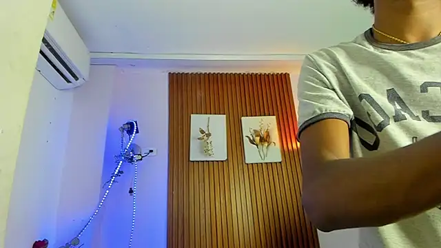 Afrowayuu online show from 05-28-26, 05:30