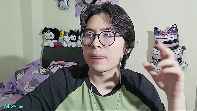 kuromi boy online show from 05-23-26, 01:48