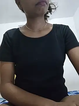 Snapshot of Goddess_Alina chatting on 06-01-26, 01:55 Goddess Alina online show from 06-01-26, 01:55