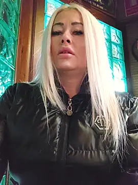 MILFBARBY online show from 12-17-25, 08:08