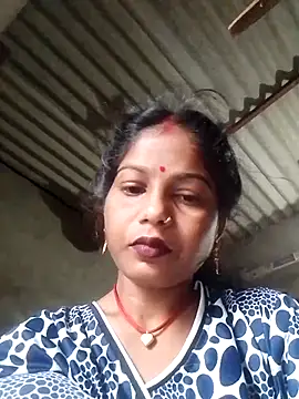 Snapshot of CHANDNi_700 chatting on 06-04-26, 12:37 CHANDNi 700 online show from 06-04-26, 12:37