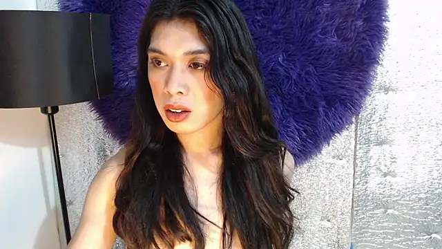 RoseAmarie online show from 05-13-26, 06:15