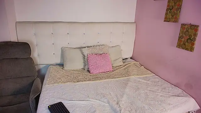 emilly duque online show from 06-20-26, 03:55