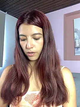 EveRave Pink online show from 05-12-26, 05:30
