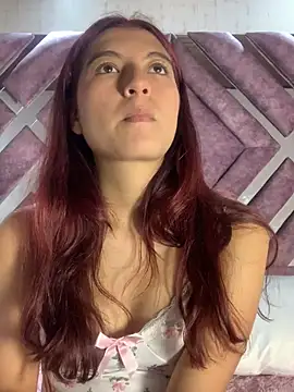 EveRave Pink online show from 05-28-26, 04:02