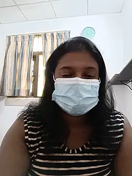 Xbees CT online show from 05-21-26, 06:22