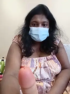 Xbees CT online show from 06-15-26, 04:23