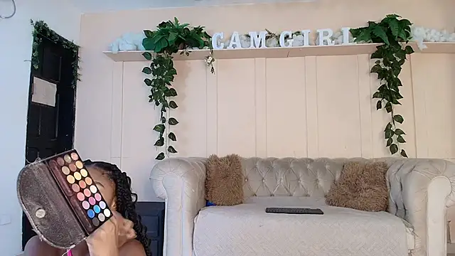 Snapshot of zhara_smith chatting on 06-05-26, 12:55 zhara smith online show from 06-05-26, 12:55