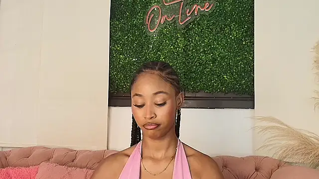 Snapshot of zhara_smith chatting on 07-16-26, 01:30 zhara smith online show from 07-16-26, 01:30