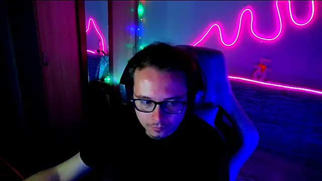 MeLanXolik online show from 05-23-26, 06:40
