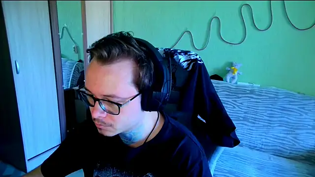MeLanXolik online show from 05-27-26, 10:22