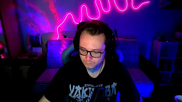 MeLanXolik online show from 06-06-26, 07:41