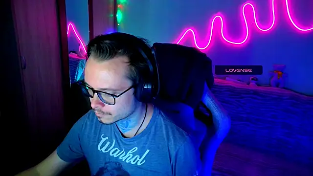 MeLanXolik online show from 06-03-26, 08:24