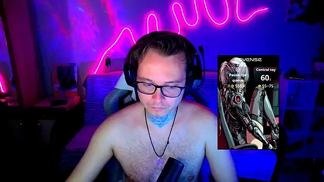 MeLanXolik online show from 06-19-26, 06:47