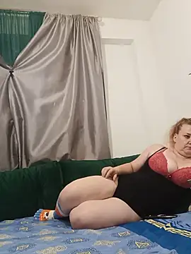 Snapshot of JuliaBestX chatting on 06-06-26, 10:48 JuliaBestX online show from 06-06-26, 10:48