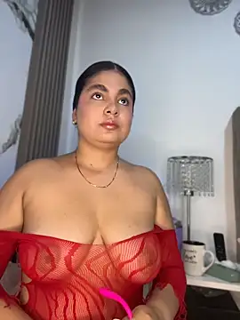 Yassy 11 online show from 06-07-26, 09:42